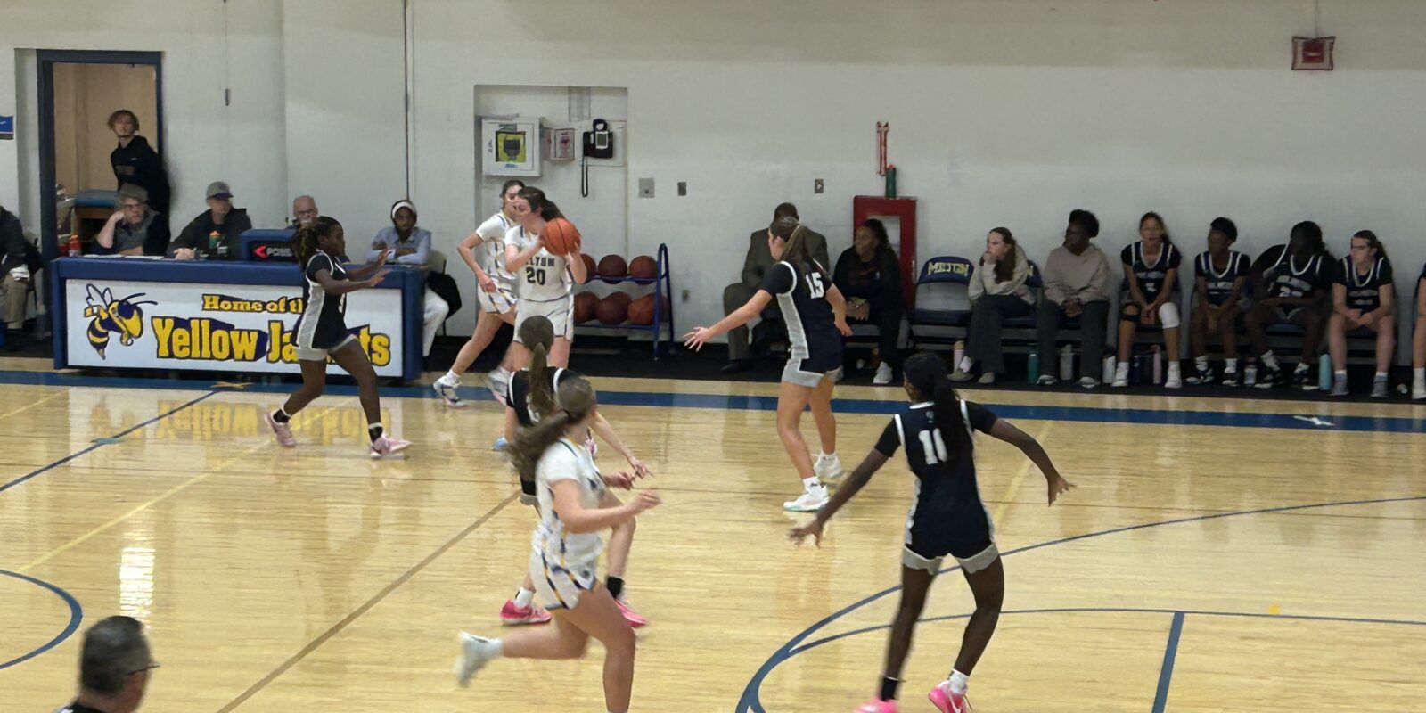 GIRLS VARSITY BASKETBALL